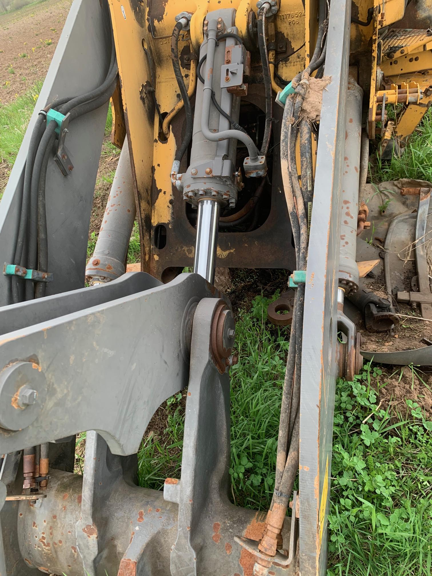 2011 VOLVO L70F - Image 5